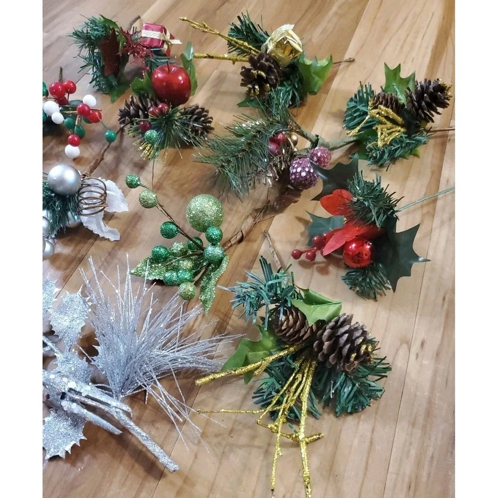 Lot‎ Of Christmas Floral Picks Fruit Berries Pinecones Presents Lot Of 12